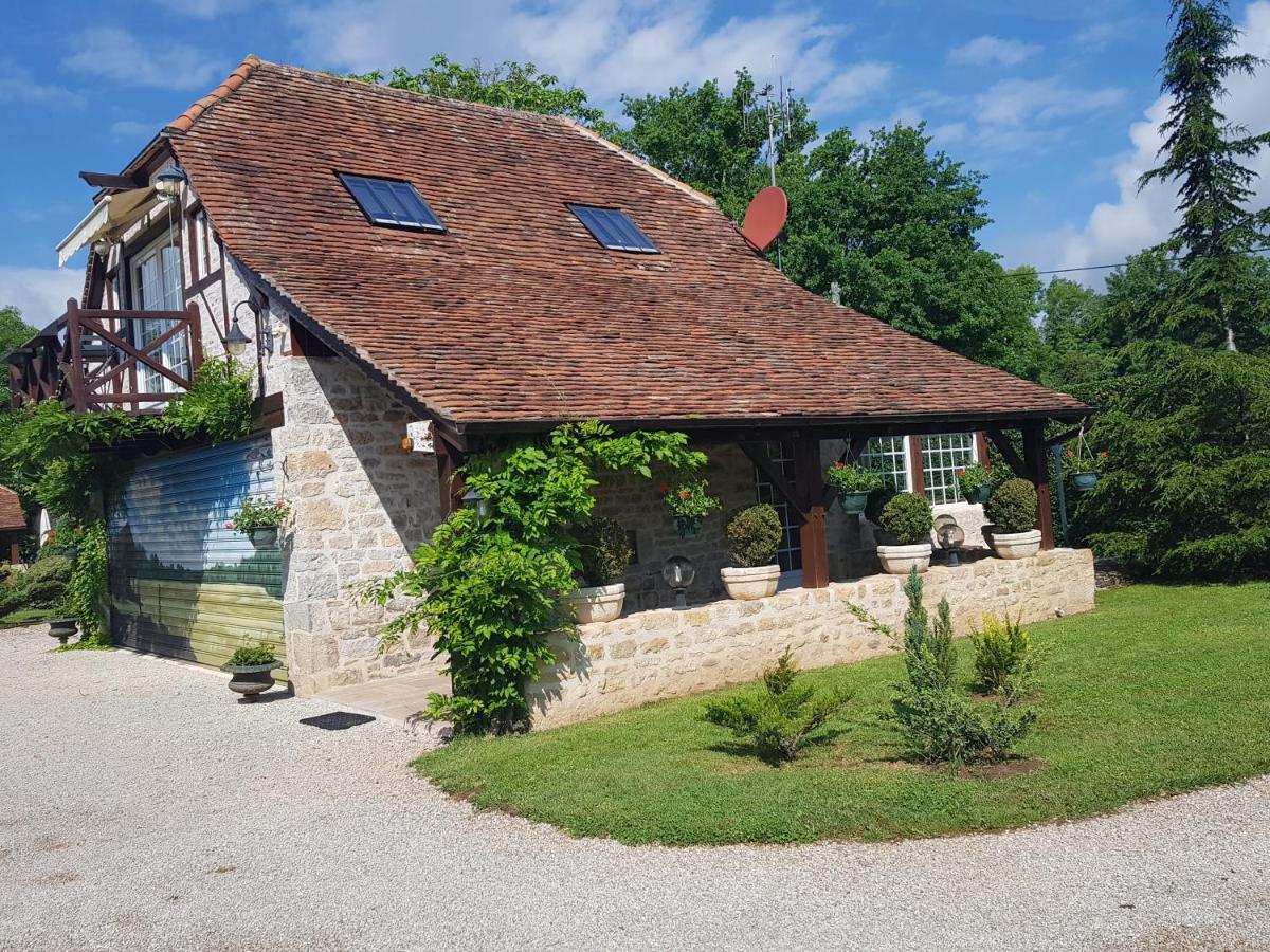 Moulin Du Soustre Bed & Breakfast Cavagnac Eksteriør bilde